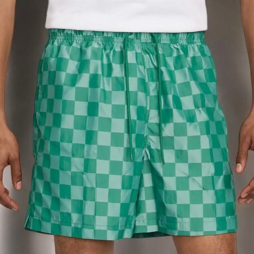 Nike Men Lightweight Checkered Woven Green Club Flow Shorts Standard Fit NEW XL